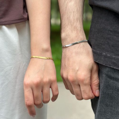 Introducing our unisex chain braceletUnisex chain bracelets to wear with your boyfriend💘Our pre.jpg